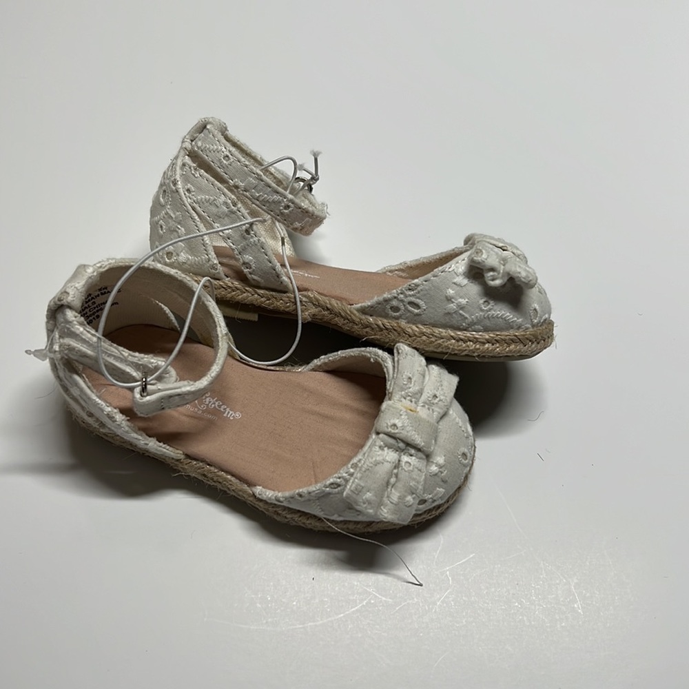 Self Esteem White Eyelet Bow Velcro Straps NWOT